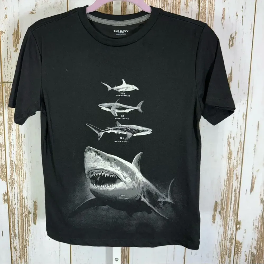 Old Navy, Black Shark Graphic Tee. Size Large Boy. In good used condition!